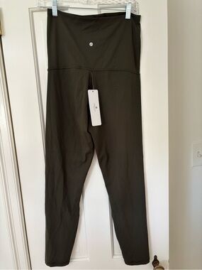 NWT - Never Worn - CRZ YOGA Maternity 25” Butterluxe Olive Green Leggings